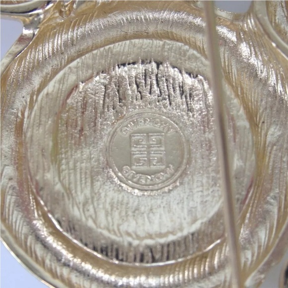 80’s HUGE GIVENCHY like new Paris BROOCH - Picture 5 of 7